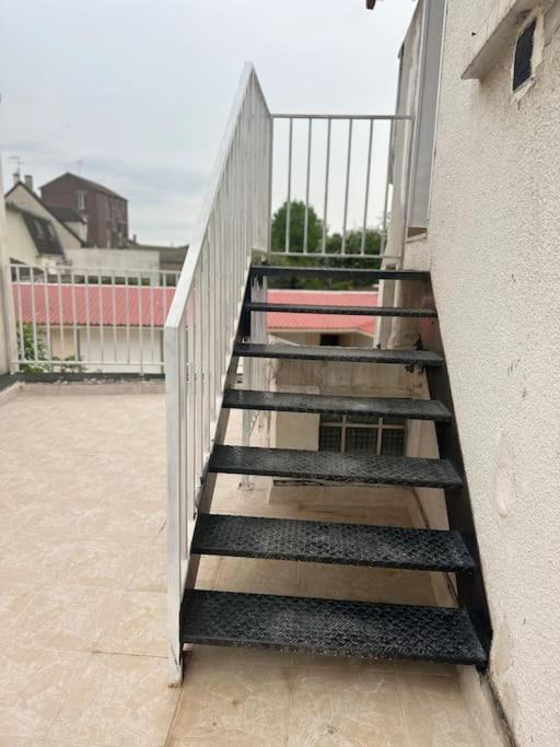 Apartment Very Close To Ligne 13 Tram 5 Saint-denis *