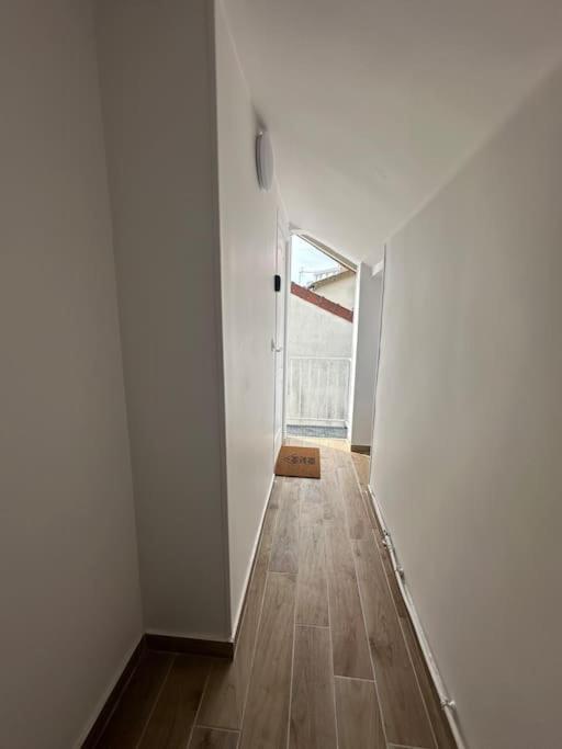 Apartment Very Close To Ligne 13 Tram 5 Saint-denis *